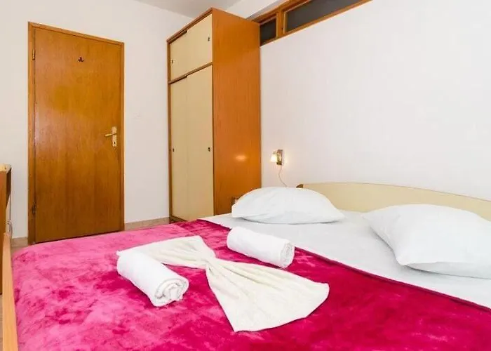 公寓 Dinga -borak - Two Bedroom With Terrace No 1 *