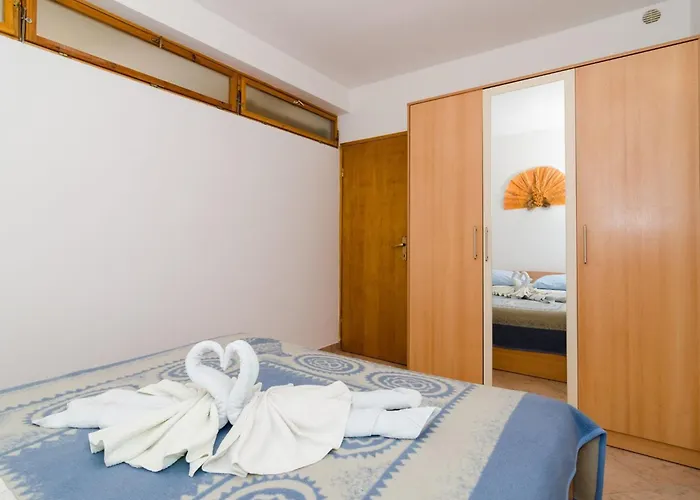 Dinga -borak - Two Bedroom With Terrace No 1 *